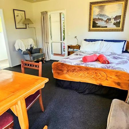 Waterwheel Cottage Upper Moutere 외부 사진